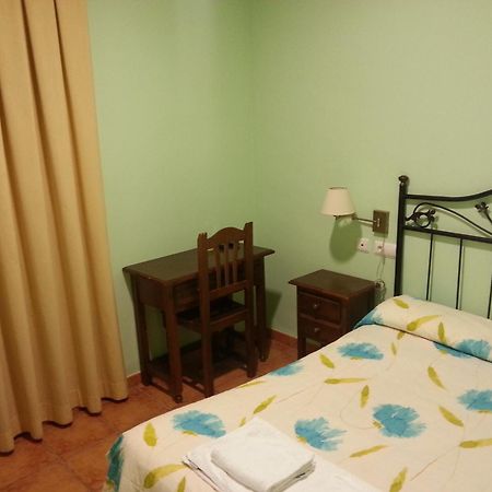 Hostal Las Tres Jotas Alcaracejos Phòng bức ảnh