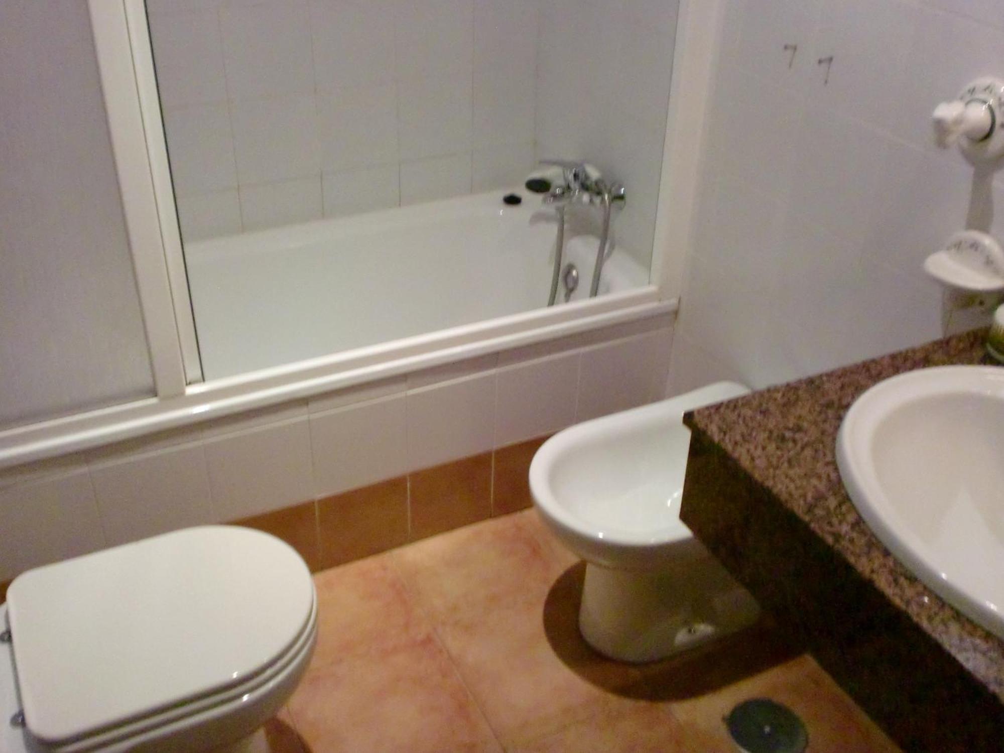 Hostal Las Tres Jotas Alcaracejos Phòng bức ảnh