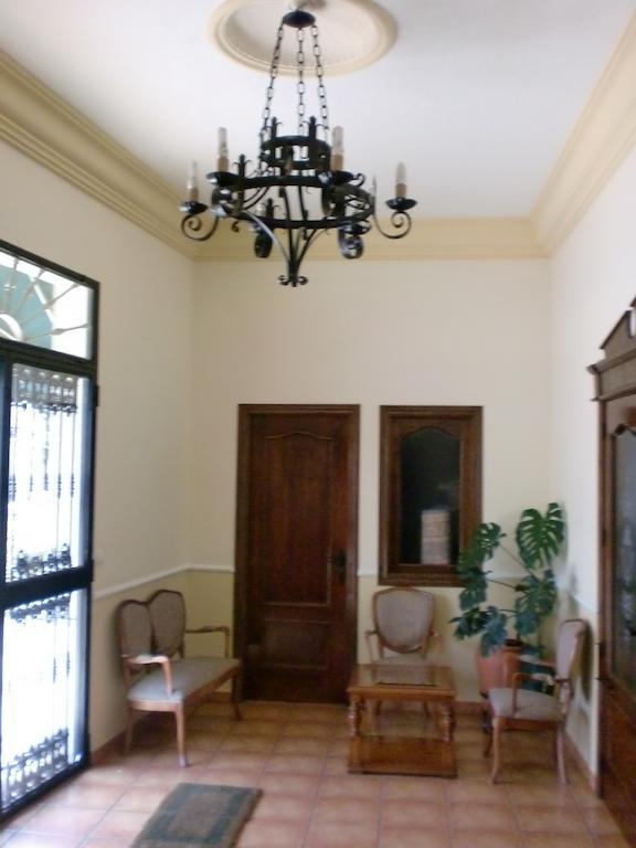 Hostal Las Tres Jotas Alcaracejos Ngoại thất bức ảnh