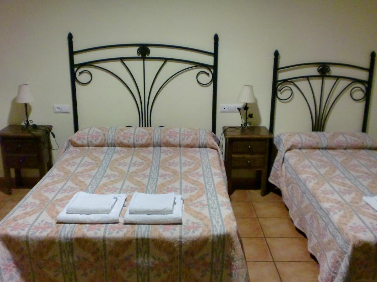 Hostal Las Tres Jotas Alcaracejos Phòng bức ảnh